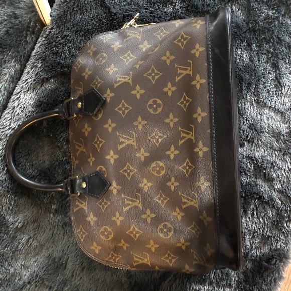 Louis Vuitton Alma bag - Picture 6 of 8